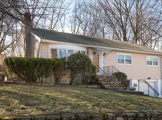 49 Huntington Ave, Worcester, MA 01606