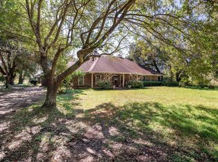 344 Barrow White Rd, Anahuac, TX 77514