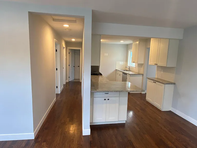 1246 E Hamilton Ave — Photo 3