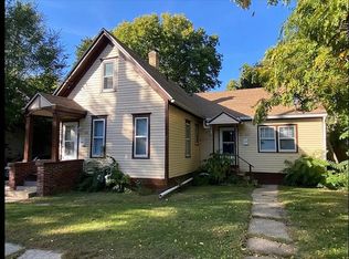 1126 16th St #2, Rockford, IL