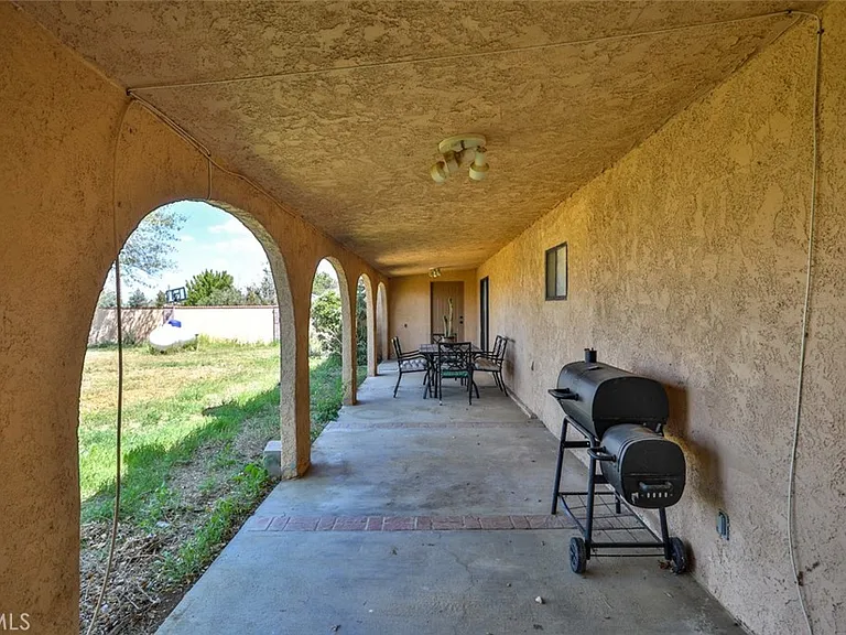 7033 W Avenue A2 — Photo 42