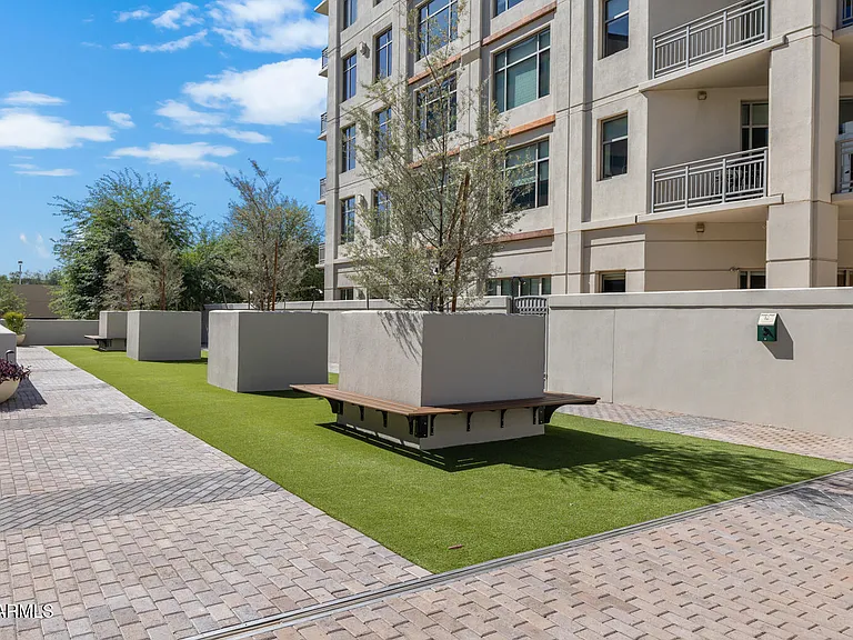 2211 E Camelback Rd #207 — Photo 36