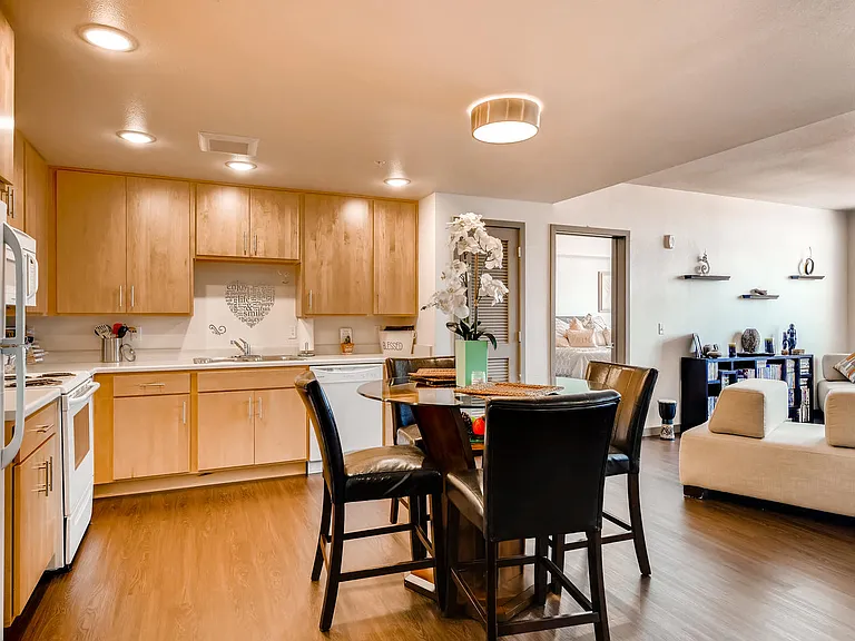 Broadway Lofts | Englewood, CO Apartments
