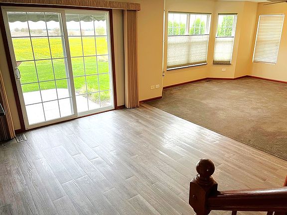 Eat in kitchen, living room