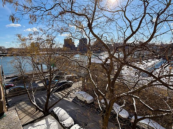 3rd image of 555 E 78th St APT 4A