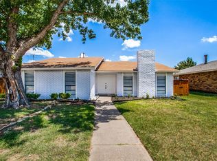 2818 White Gum Ln, Garland, TX 75044