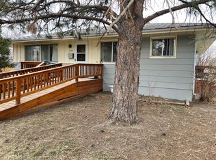 2011 E Humboldt St, Pierre, SD 57501