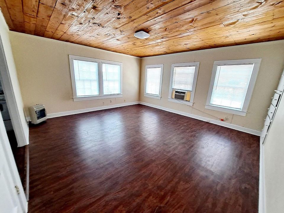 1st image of 2827 San Jacinto Blvd #B