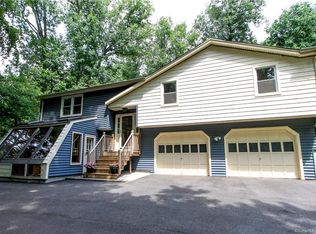 805 Neipsic Rd, Glastonbury, CT 06033