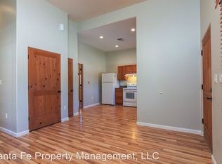 2720 Ventoso, Santa Fe, NM 87505