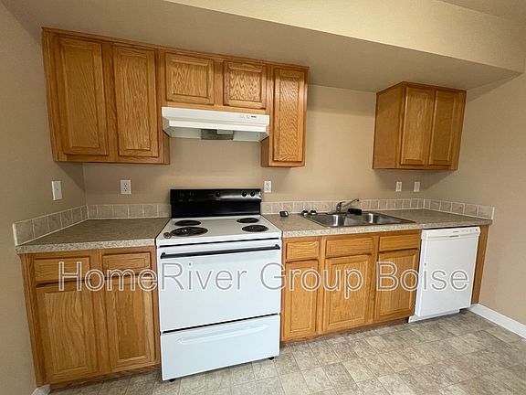 5th image of 4005 Washington Ave #102