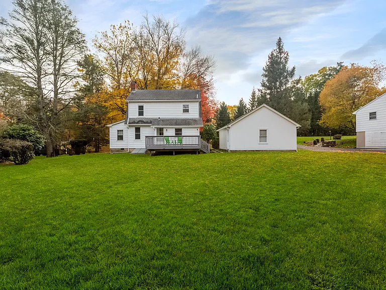 31 Hillandale Rd — Photo 39