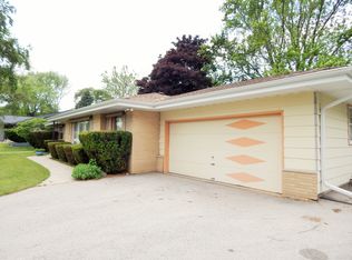 9614 W Debbie Ln, Milwaukee, WI 53224