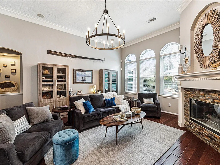 403 Airybrook Ln — Photo 12