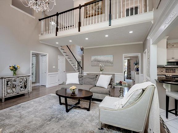 2nd image of 1381 Aylesbury Drive