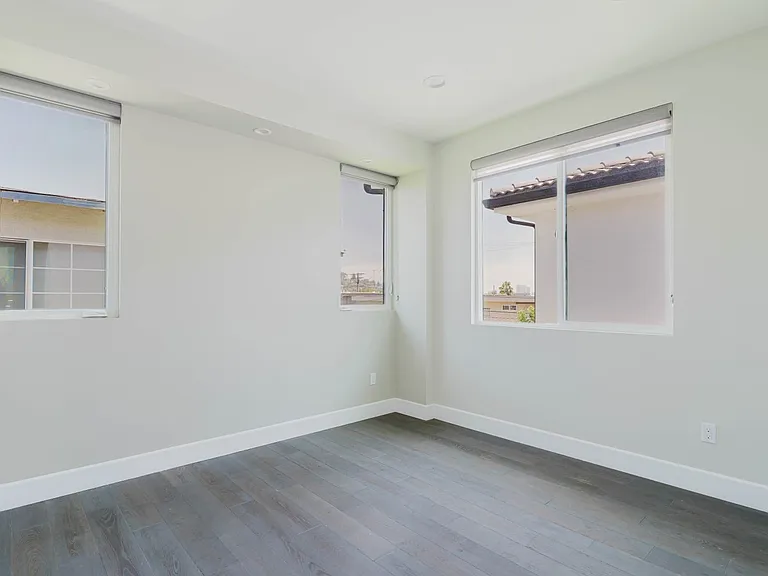4418 1/2 Kingswell Ave — Photo 18