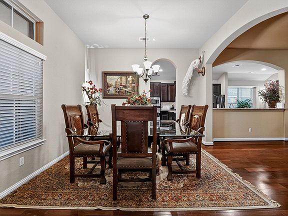 5th image of 4521 Pyrenees Pass