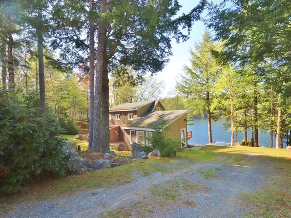 245 Lakeview Avenue, Dedham, ME 04429