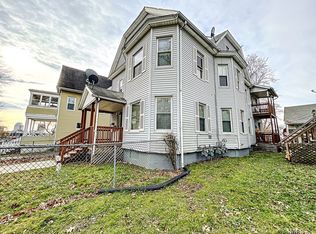 446 Liberty St, Springfield, MA 01104