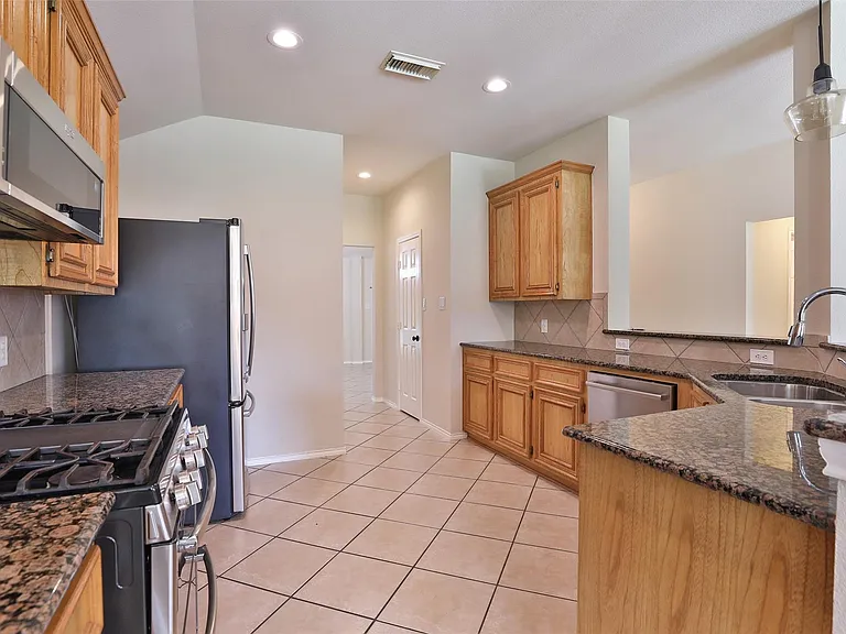26738 Abbey Springs Ln — Photo 9