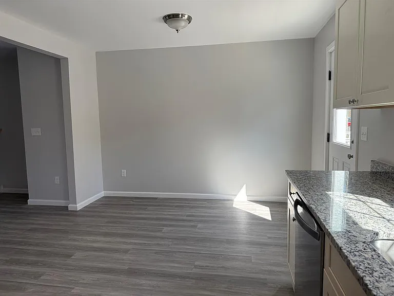 550 High St #2 — Photo 4