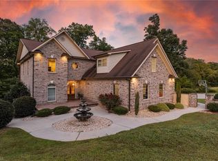 910 Berrier Rd, Lexington, NC 27295