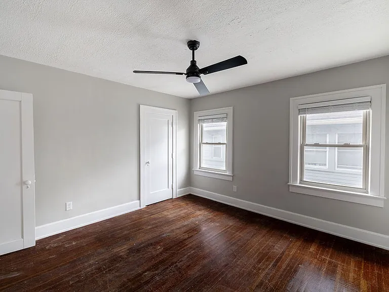3554 N College Ave — Photo 17
