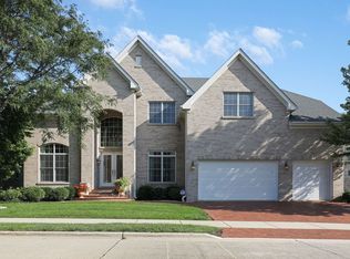 902 Red Oak Dr, Western Springs, IL