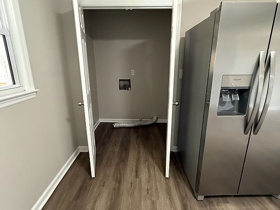 5th image of 2629 Paula Dr