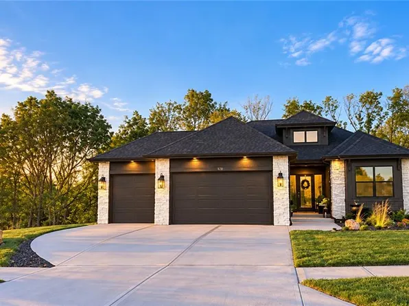 518 Turnbridge Dr, Raymore, MO 64083