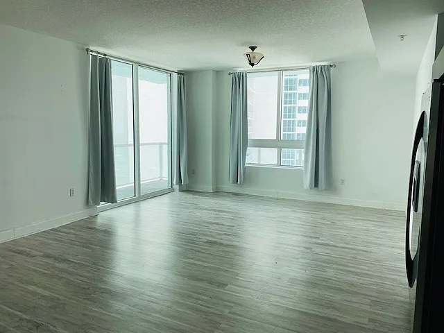 1900 N Bayshore Dr #1-1705-1 — Photo 4