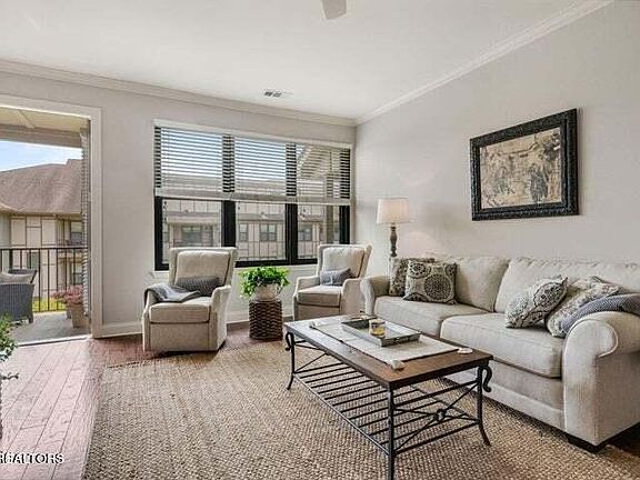 4th image of 445 W Blount Ave APT 526