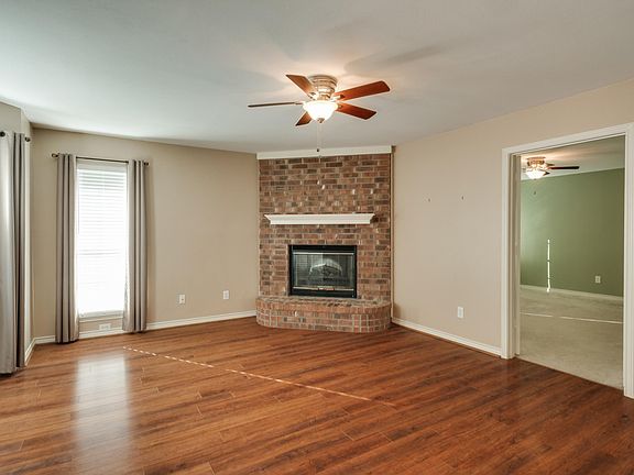 4th image of 6 Chadwick Ct