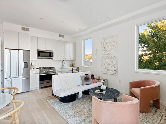 3rd image of 114 Luquer St Penthouse B