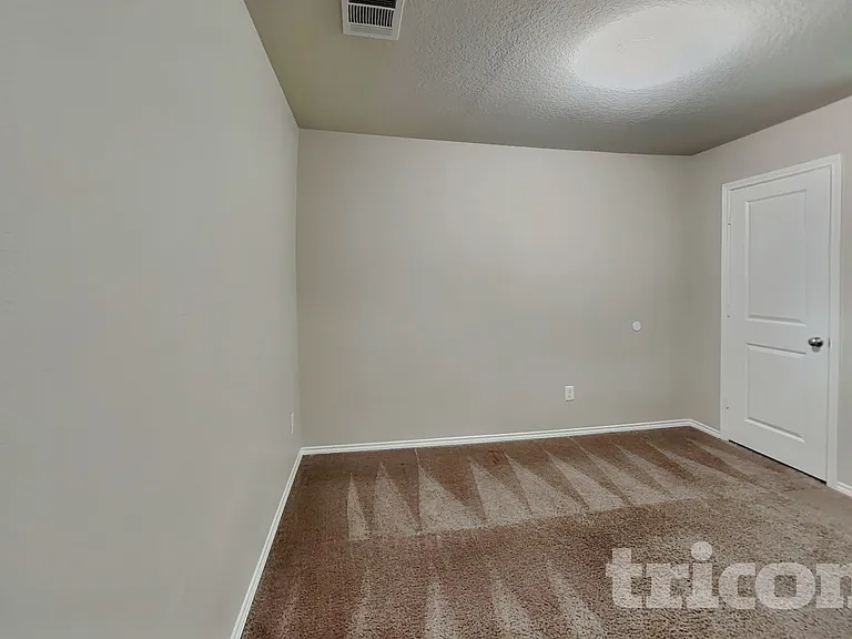 8518 Amistad Cv — Photo 10