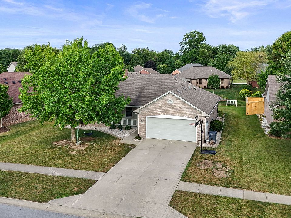 1st image of 377 Savannah Dr