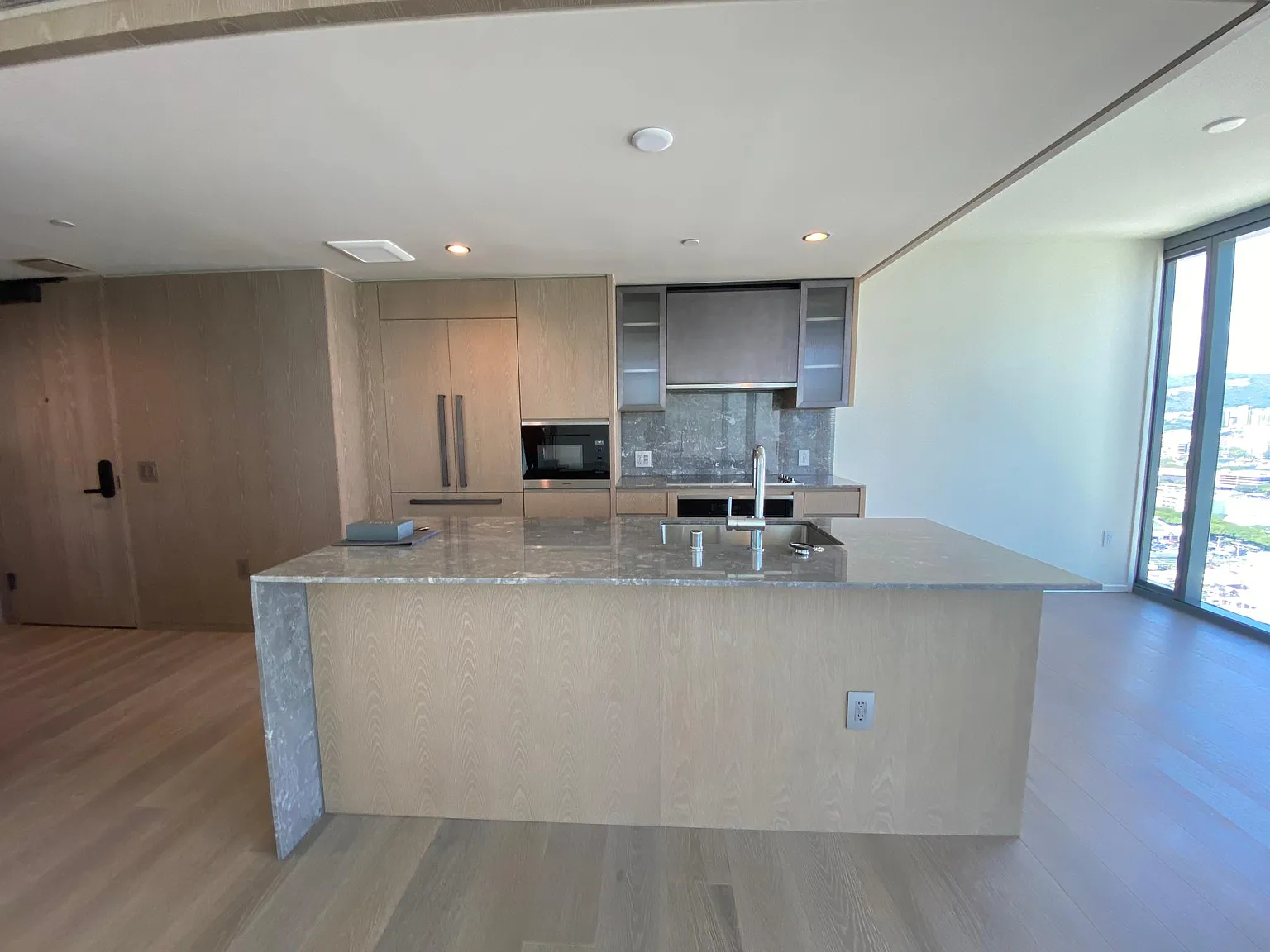 1000 Auahi St — Photo 3