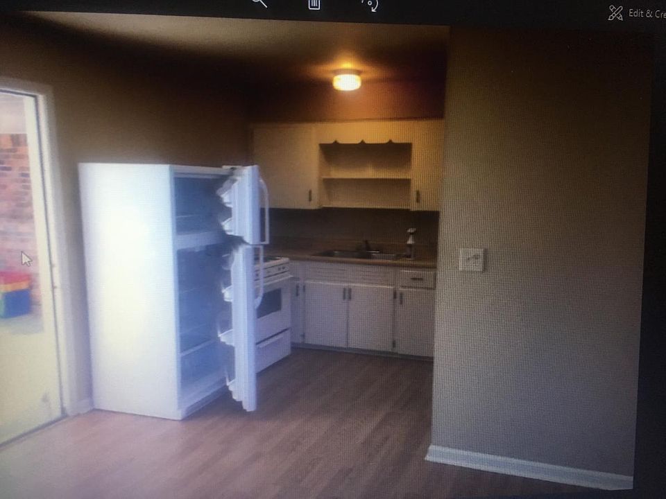 2nd image of 2204 Green Acres Rd