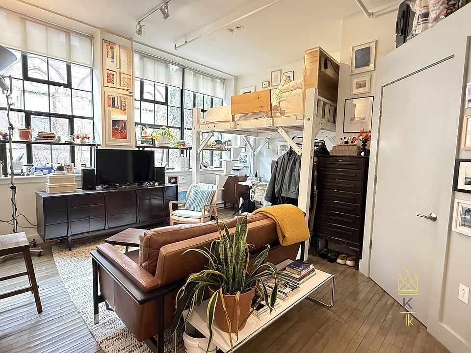 1st image of 20-26 Sunnyside St #8