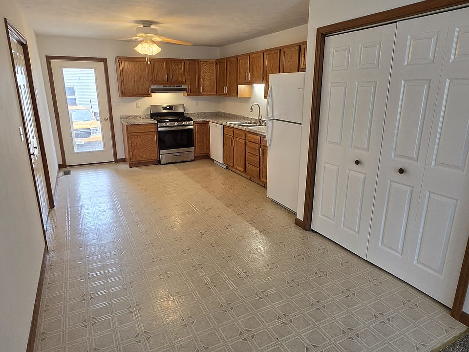 1st image of 101 E Little St APT B