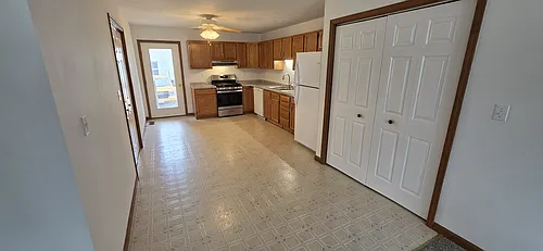 101 E Little St #B Photo 1