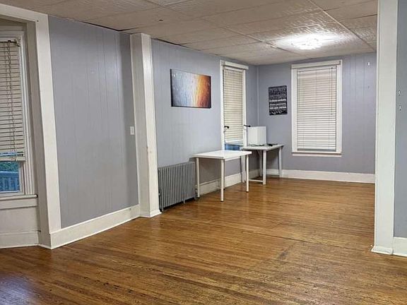 2nd image of 218 Morrison Ave