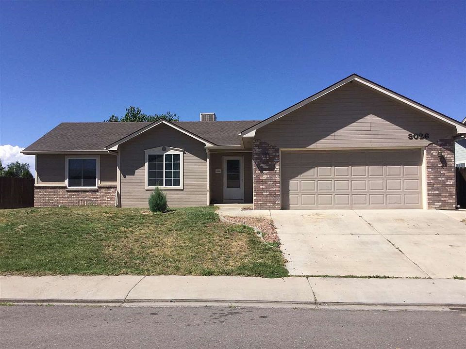 1st image of 3026 N Moorland Cir