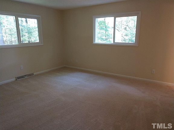 5th image of 920 Shady Lawn Ext
