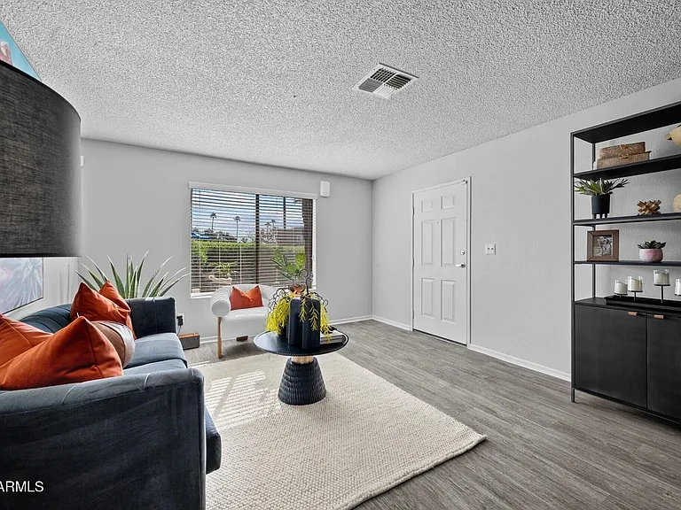 1320 N McQueen Rd #E1 — Photo 5