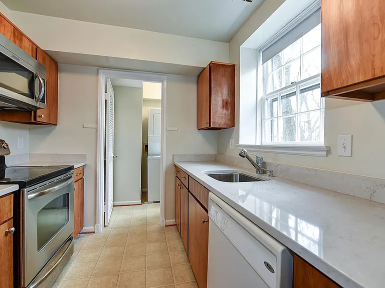 3940 Langley Ct NW #C633 — Photo 15