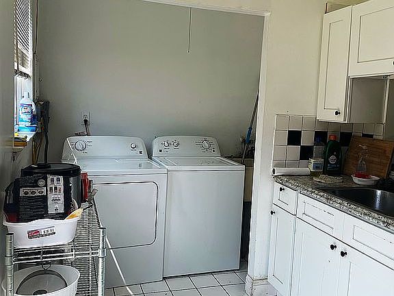 Kitchen/Laundry