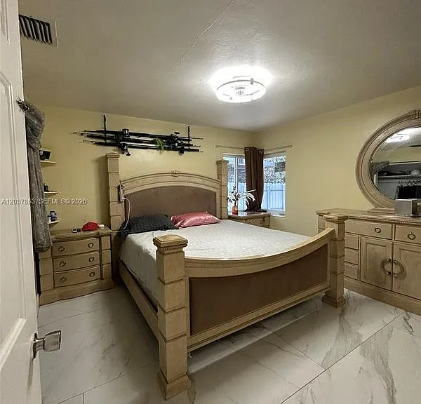 5157 NE 5th Ave #1 — Photo 6