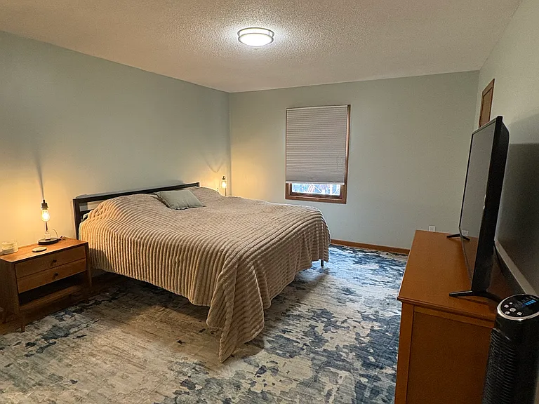 686 Plainfield Ct #1 — Photo 9