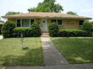 806 N School St, Addison, IL 60101